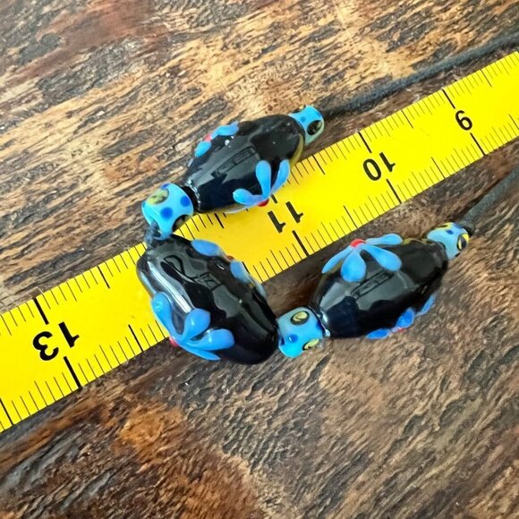 Vintage Lamp Glass Daisy Beads On Cord - Picture 5 of 5